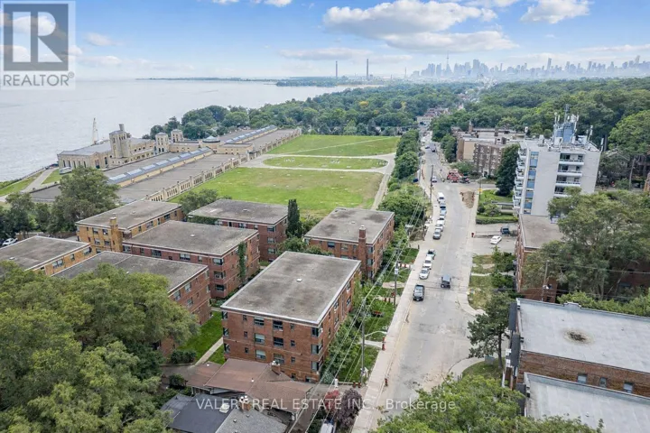 F12 - 3015 QUEEN STREET, Toronto (Birchcliffe-Cliffside), Ontario M1N1A5