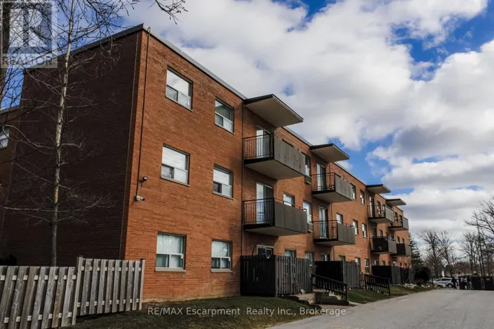 203 - 485 THOROLD ROAD, Welland (Prince Charles), Ontario L3C3X1