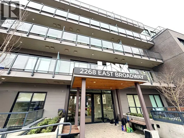 105 2268 E BROADWAY STREET, Vancouver, British Columbia V5N0L2