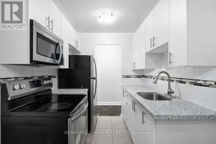 202 - 994 O'CONNOR DRIVE, Toronto (O'Connor-Parkview), Ontario M4B2T3
