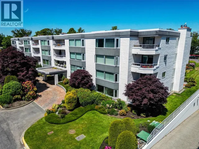 109 1370 Beach Dr, Oak Bay, British Columbia V8S2N6