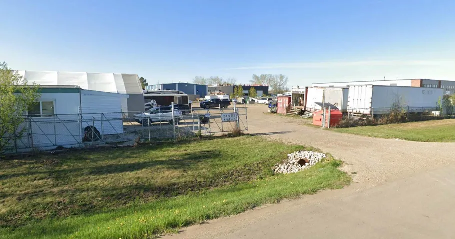 21007 108 Ave NW, Edmonton, Alberta T5S1X3