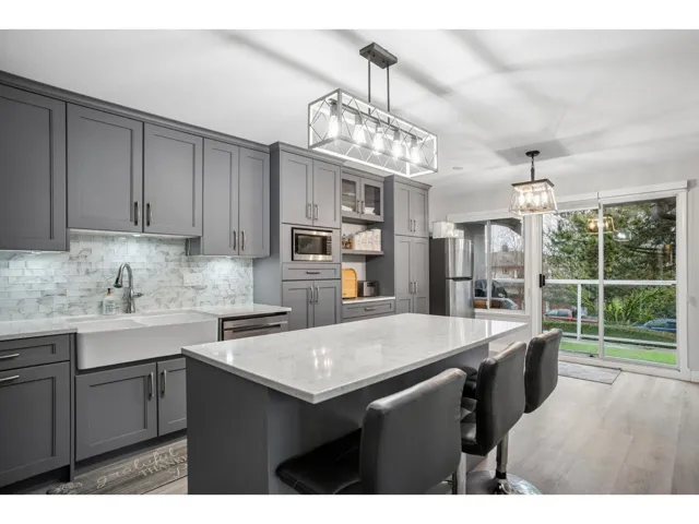 2 4740 221 STREET, Langley, British Columbia V2Z1L8