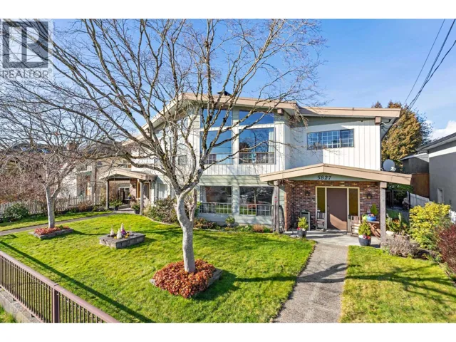 5827 CLINTON STREET, Burnaby, British Columbia V5J2M4