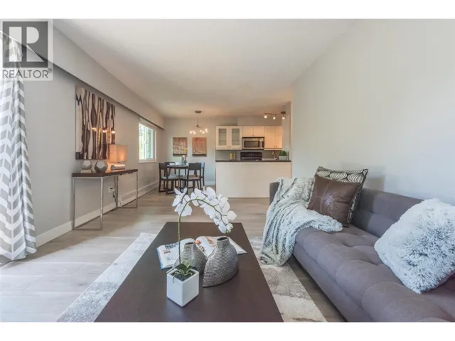 405 711 E 6TH AVENUE, Vancouver, British Columbia V5T1L7