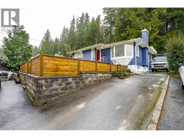 1749 DEEP COVE ROAD, North Vancouver, British Columbia V7G1S4