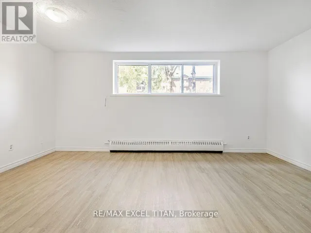 102 - 165 COLBORNE AVENUE, Richmond Hill (Harding), Ontario L4C2K2