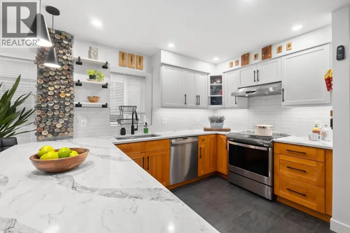 203 1943 E 1ST AVENUE, Vancouver, British Columbia V5N1B3