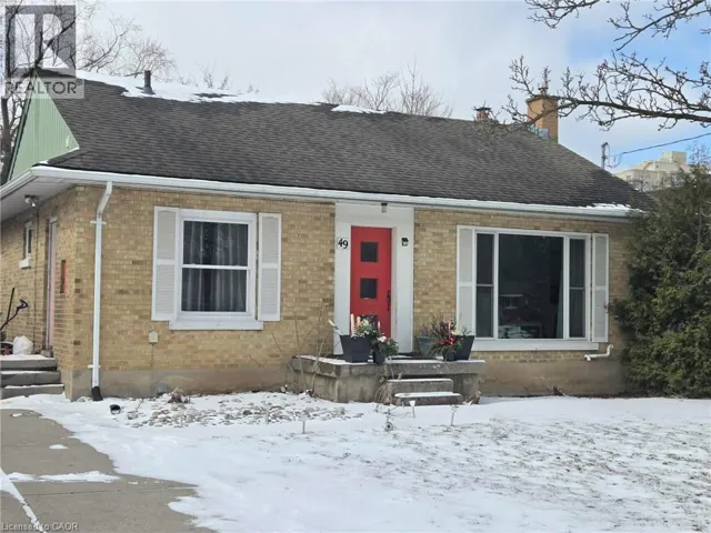 49 DIETZ Avenue S, Waterloo, Ontario N2L2J8