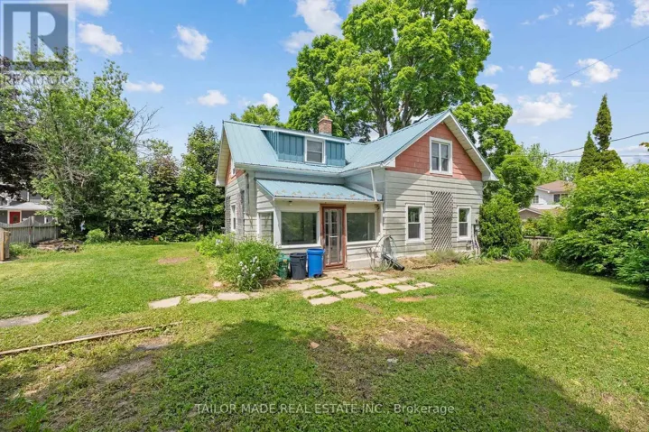 18 AMANDA STREET, Orangeville, Ontario L9W2K2