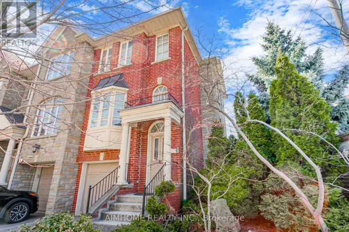 2 BROWNSTONE LANE, Toronto (Kingsway South), Ontario M8X2Z6