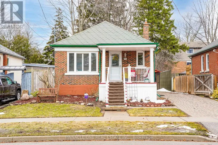 804 BYRON STREET S, Whitby (Downtown Whitby), Ontario L1N4R8