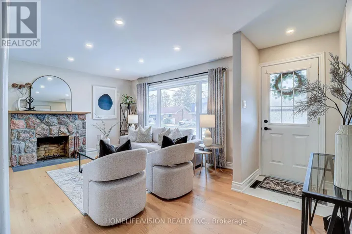 1113 GREEN STREET, Whitby (Downtown Whitby), Ontario L1N4G8