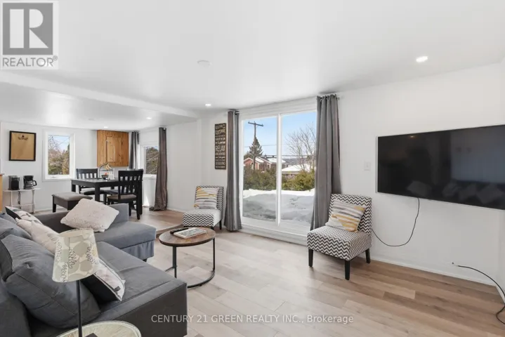 135 VILLAGE STREET, Hastings Highlands (Herschel Ward), Ontario K0L1C0