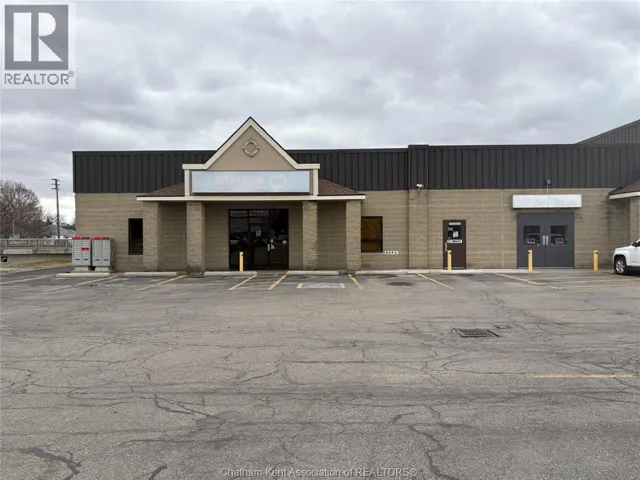 300 LACROIX STREET Unit# A-1, Chatham, Ontario N7M6M6