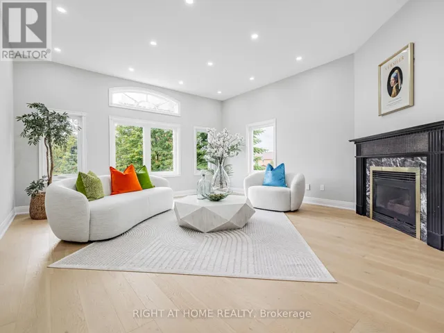 43 FARMSTEAD ROAD, Richmond Hill (Rouge Woods), Ontario L4S1W3