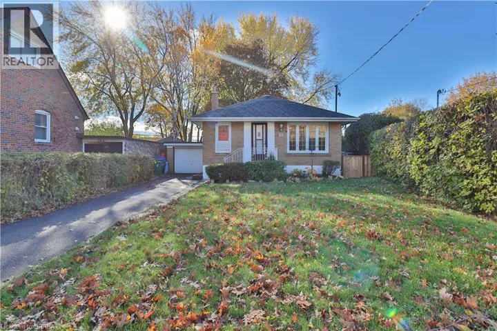 32 CHRISTINA Crescent, Scarborough, Ontario M1R4H6