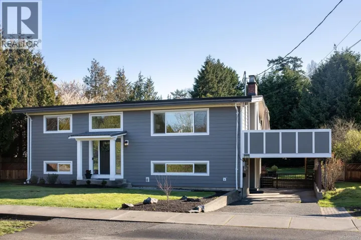 4125 Douglas St, Saanich, British Columbia V8X0A5