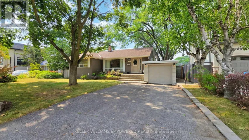 30 PAPERBIRCH DRIVE, Toronto (Banbury-Don Mills), Ontario M3C2E7