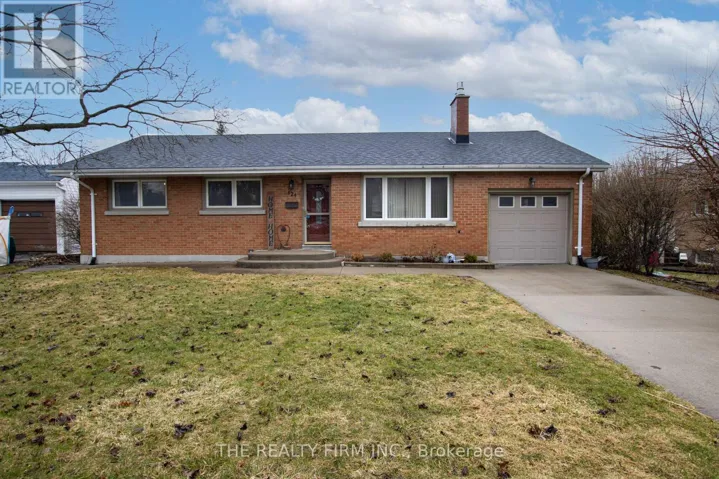 424 BASE LINE ROAD E, London South (South G), Ontario N6C2P6