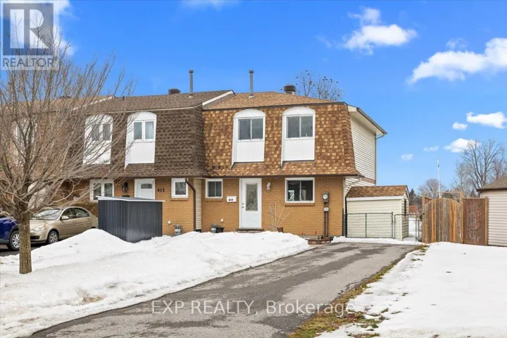 915 LAWNSBERRY DRIVE, Ottawa, Ontario K1E1Y2