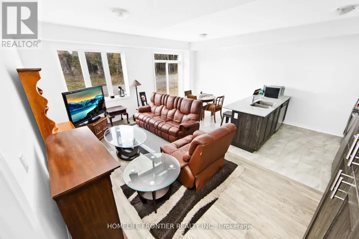 11 SPRUCESIDE DRIVE, Kawartha Lakes (Bobcaygeon), Ontario K0M1A0