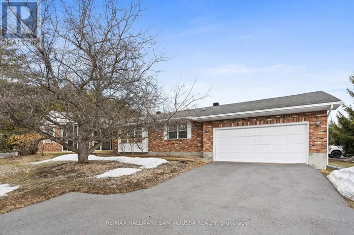 118 JUANITA AVENUE, Ottawa, Ontario K0A1L0