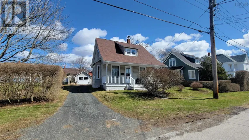 30 Porter Street, Yarmouth, Nova Scotia B5A2Y6