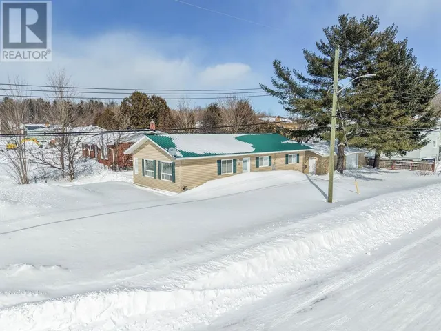 4 Labelle AVE, Sault Ste. Marie, Ontario P6B3B9