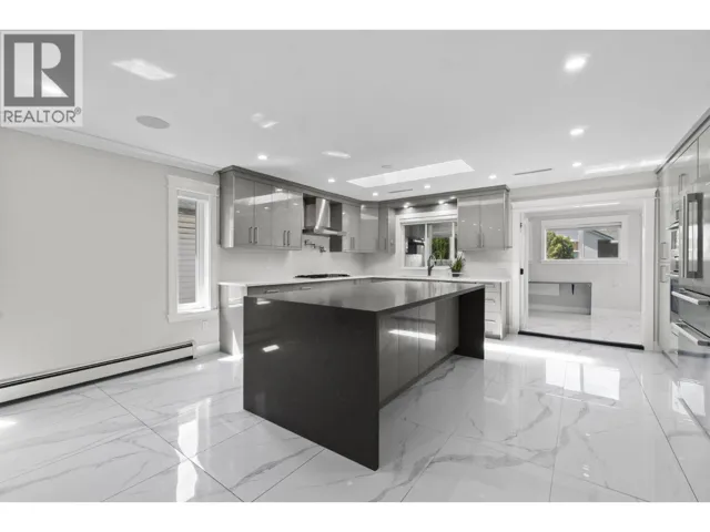 1339 RAMA AVENUE, New Westminster, British Columbia V3M6T6