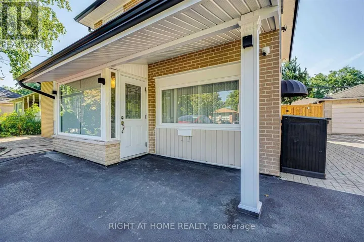 378 TAYLOR MILLS DRIVE S, Richmond Hill (Crosby), Ontario L4C2T1