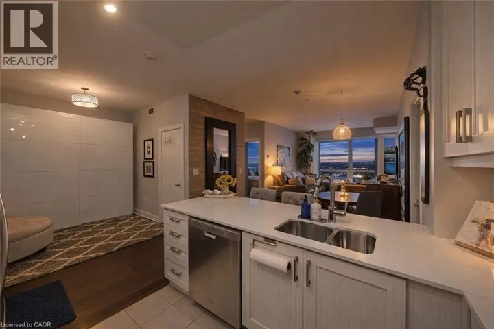 2470 PRINCE MICHAEL Drive Unit# 201, Oakville, Ontario L6H0G9