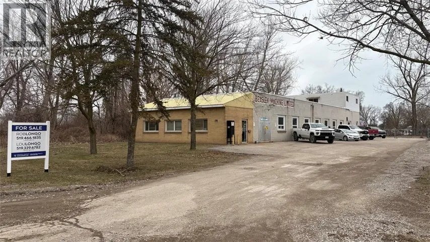 108 EXMOUTH STREET, Sarnia, Ontario N7T5M3