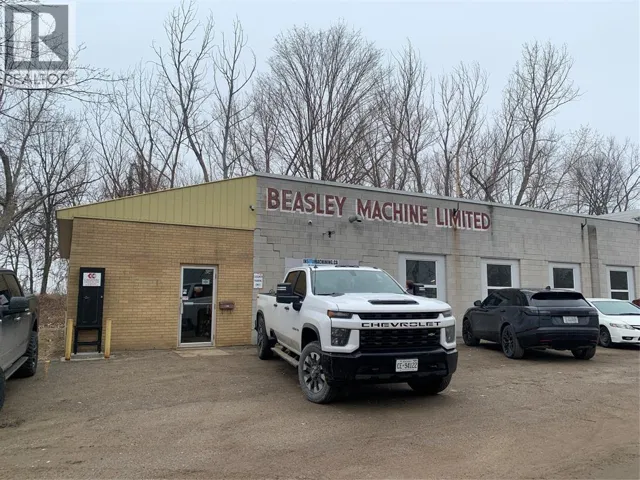 108 EXMOUTH STREET, Sarnia, Ontario N7T5M3