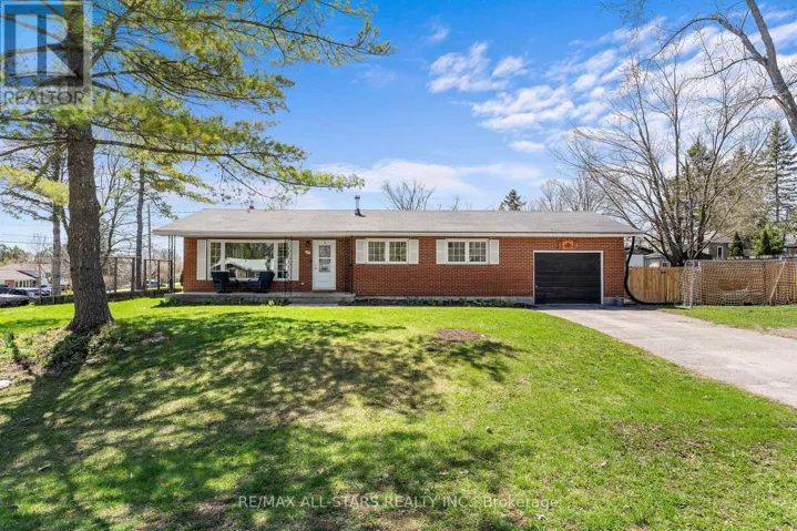 49 KENNEDY DRIVE, Kawartha Lakes (Fenelon Falls), Ontario K0M1N0