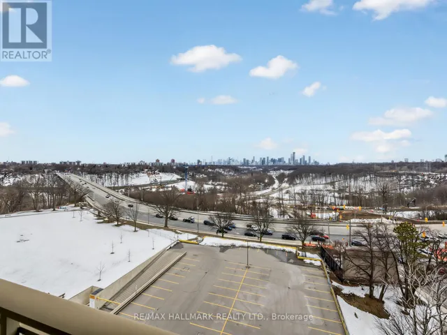 724 - 1 LEASIDE PARK DRIVE, Toronto (Thorncliffe Park), Ontario M4H1R1