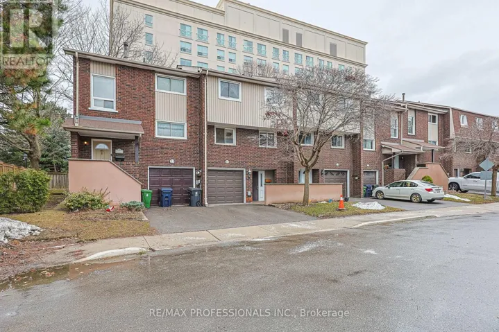 24 PERMFIELD PATH, Toronto (Etobicoke West Mall), Ontario M9C4Y5