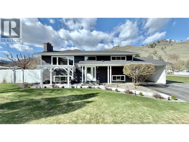 461 Eighth Avenue, Midway, British Columbia V0H1M0