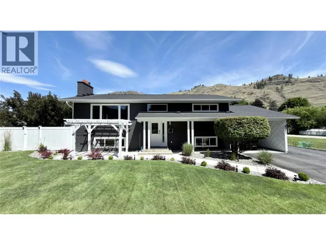 461 Eighth Avenue, Midway, British Columbia V0H1M0
