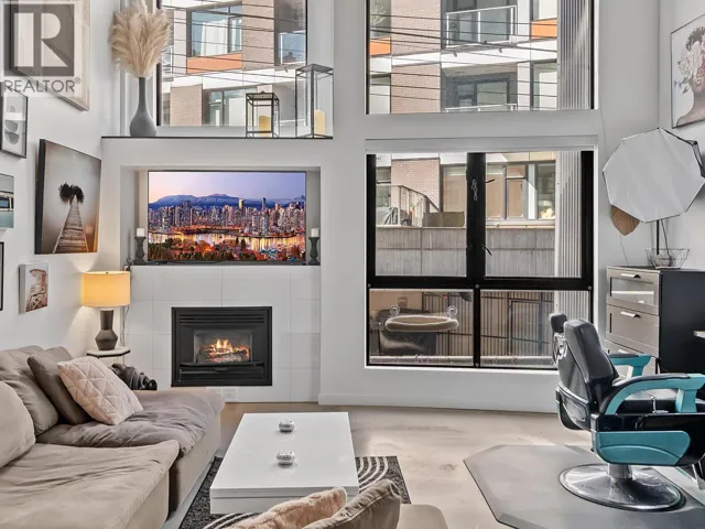 205 234 E 5TH AVENUE, Vancouver, British Columbia V5T1H3