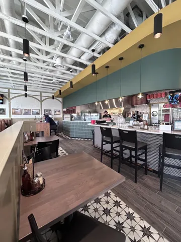 17007 100 Ave NW, Edmonton, Alberta T5S2E7