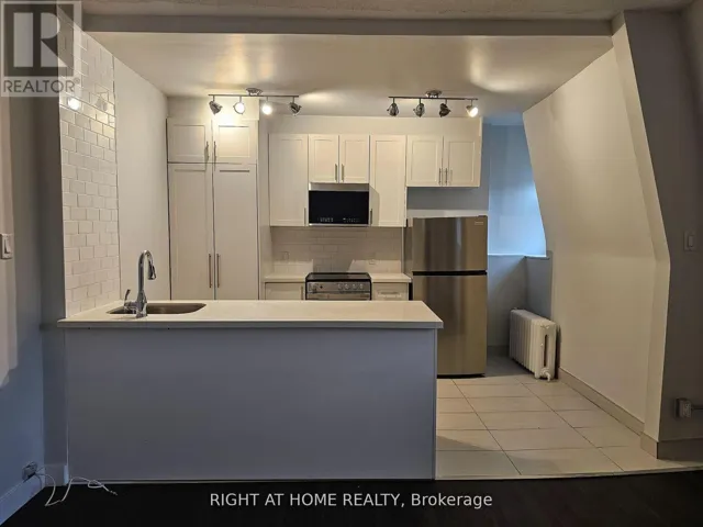 203 - 72 WELLESLEY STREET E, Toronto (Church-Yonge Corridor), Ontario M4Y1H2