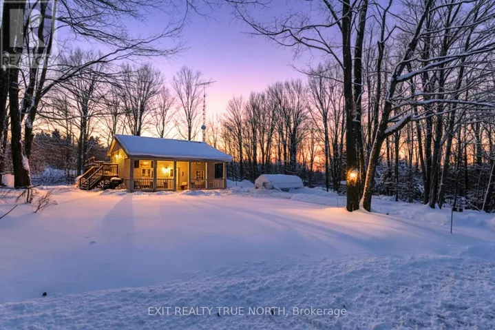 8 ROBIN COURT, Tiny, Ontario L9M0B9