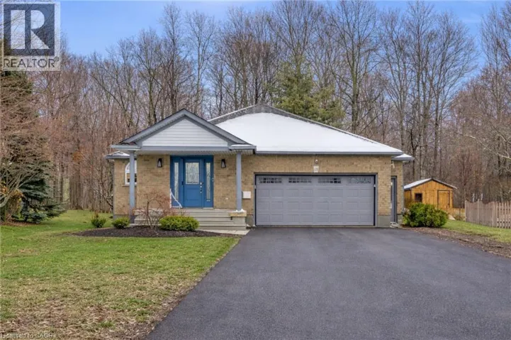13 BURLWOOD Drive, Elmira, Ontario N3B3L2
