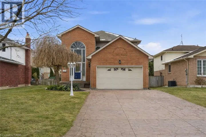 12 SUMNER Crescent, Grimsby, Ontario L3M5E2