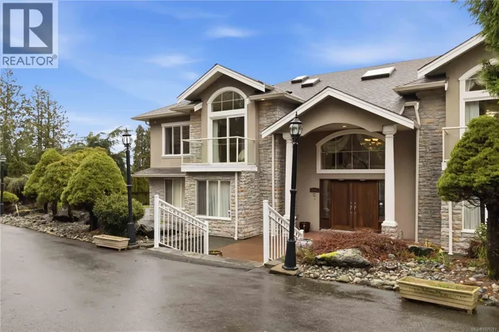 5549 Alderley Rd, Saanich, British Columbia V8Y1Y2