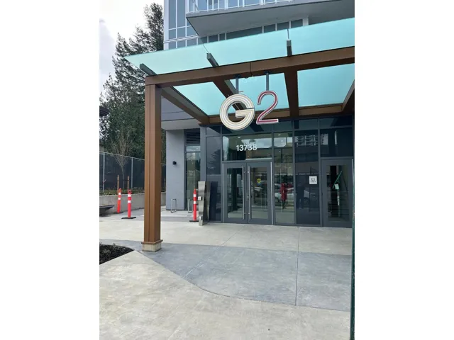 1802 13738 CENTRAL AVENUE, Surrey, British Columbia V3T0X5