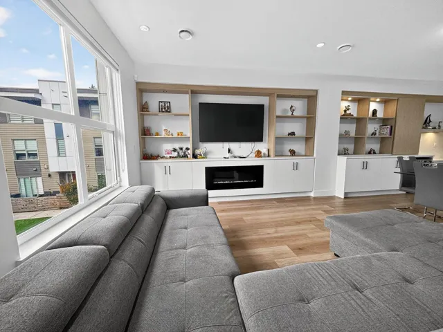30 12585 104A AVENUE, Surrey, British Columbia V3V0G7