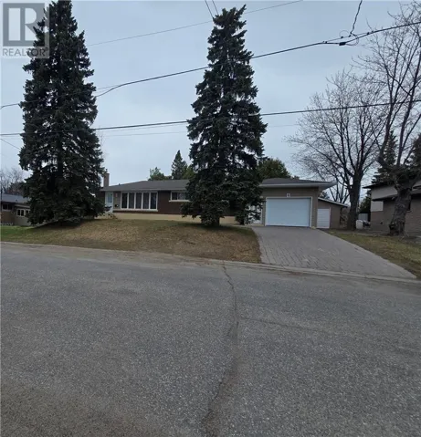 4 Janmar Court, Sudbury, Ontario P3E4M5