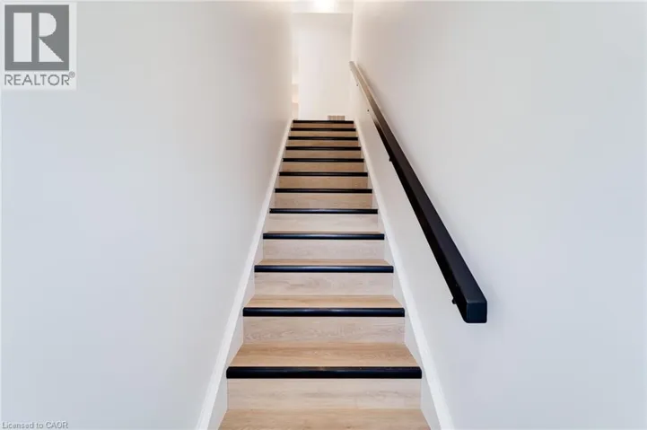 825 STIRLING Avenue S Unit# 2, Kitchener, Ontario N2M3K4